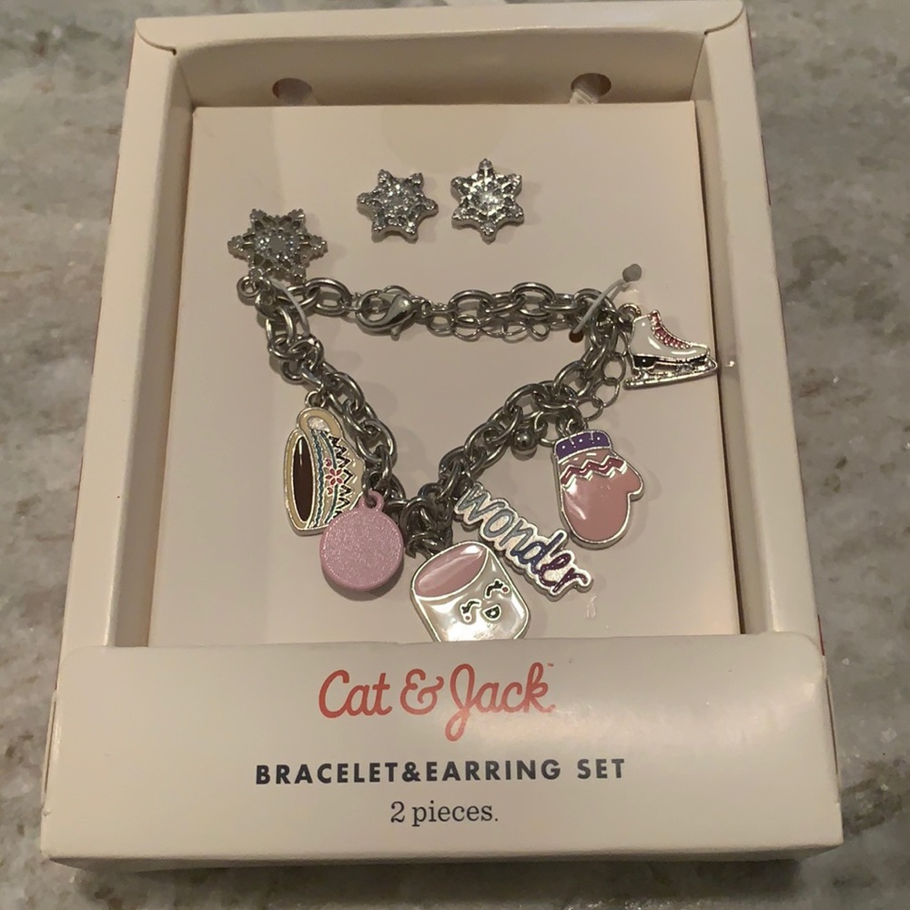 CAT & JACK BRACELET AND EARRINGS SET NWT